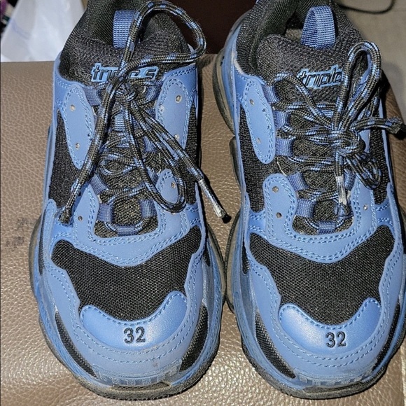 Great condition boys balenciaga sneakers - Picture 2 of 5